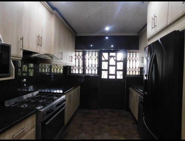 3 BEDROOM HOUSE FOR SALE IN NORTHDENE